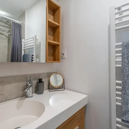 Newly Renovated With Mont Blanc View Apartment *